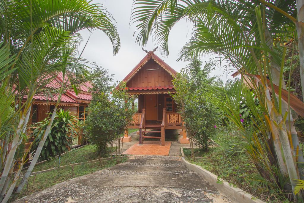 Floral Hill Khaokho Hotel Khao Kho Phòng bức ảnh