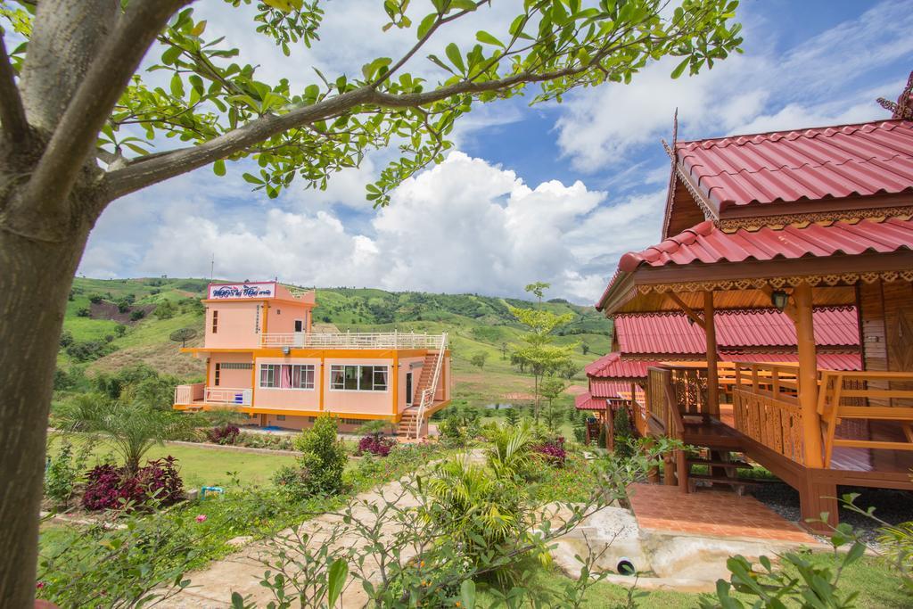 Floral Hill Khaokho Hotel Khao Kho Ngoại thất bức ảnh